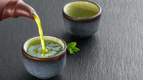 ชาเขียวมีคาเฟอีนไหม คนท้องกินชาเขียวได้หรือเปล่า