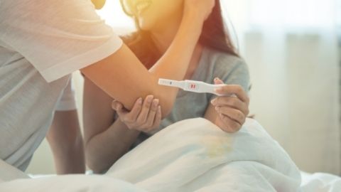 วิธีตรวจการตั้งครรภ์ และการใช้ที่ตรวจครรภ์ ที่คุณแม่มือใหม่ควรรู้ 