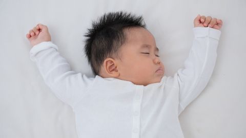 ทารกควรนอนท่าไหนถึงจะดี มาจัดระเบียบท่านอนทารกกันเถอะ